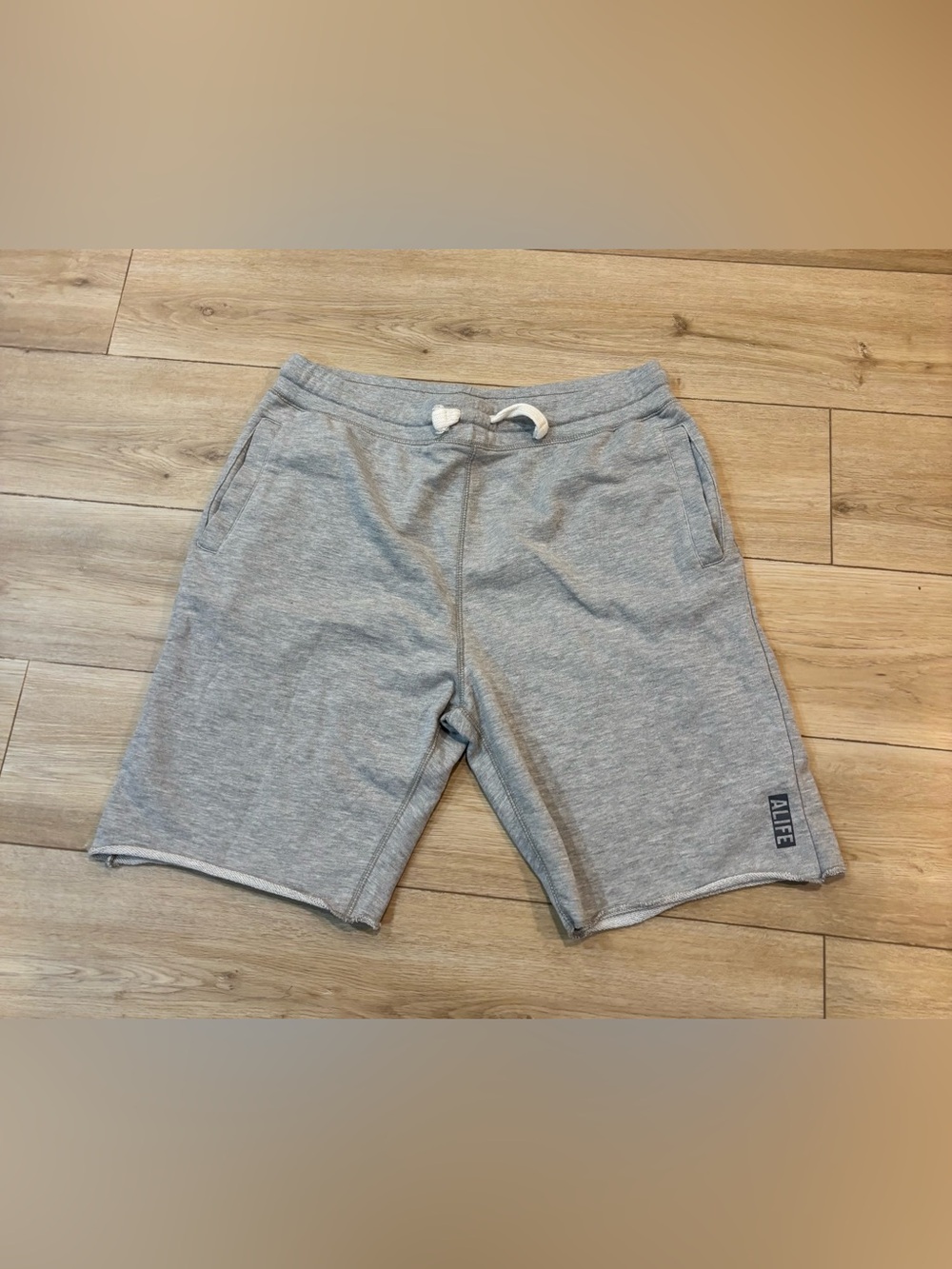 Alife Gray Sweatshorts XL 9.5” Inseam Logo Drawstring Streetwise NYC X-Large